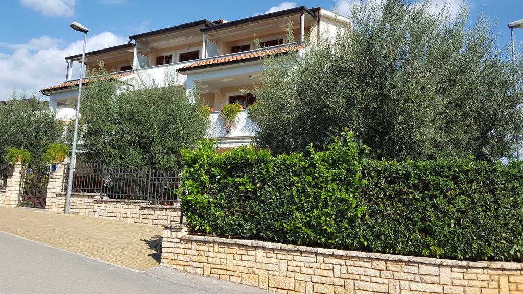 Ulika Rooms & Apartments Porec Exterior photo