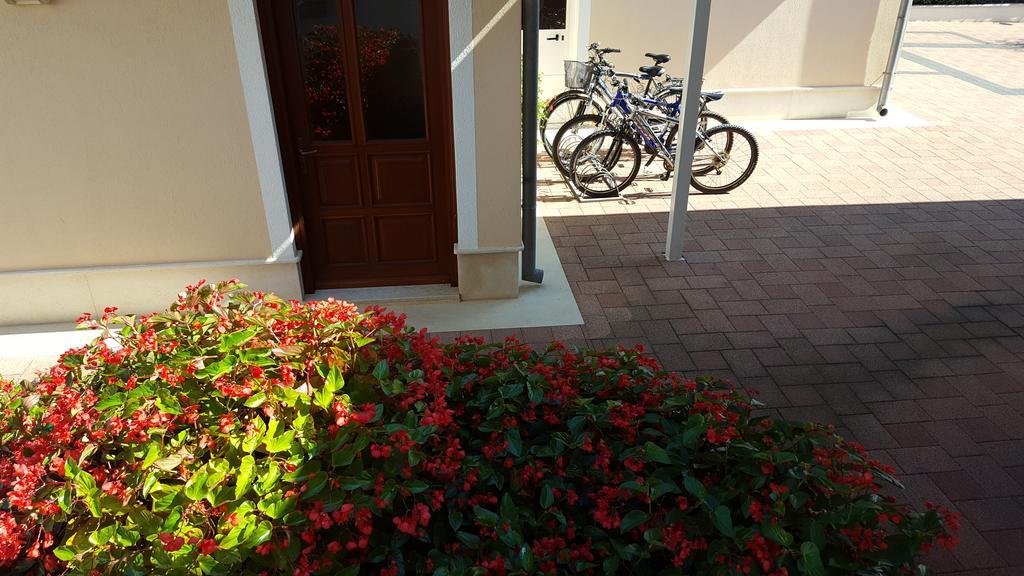 Ulika Rooms & Apartments Porec Exterior photo